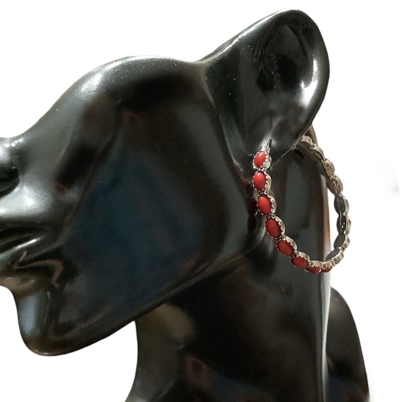 🎉Host Pick🎉 Boho western chic red and silver hoop  fashion earrings. NWT - Picture 2 of 4